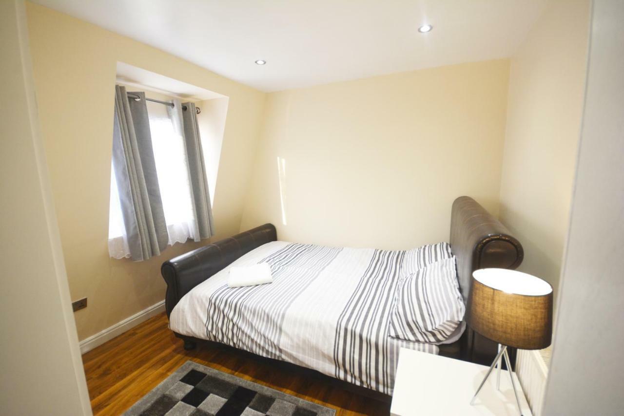London Modern 4 Bedroom Apartment Exterior foto