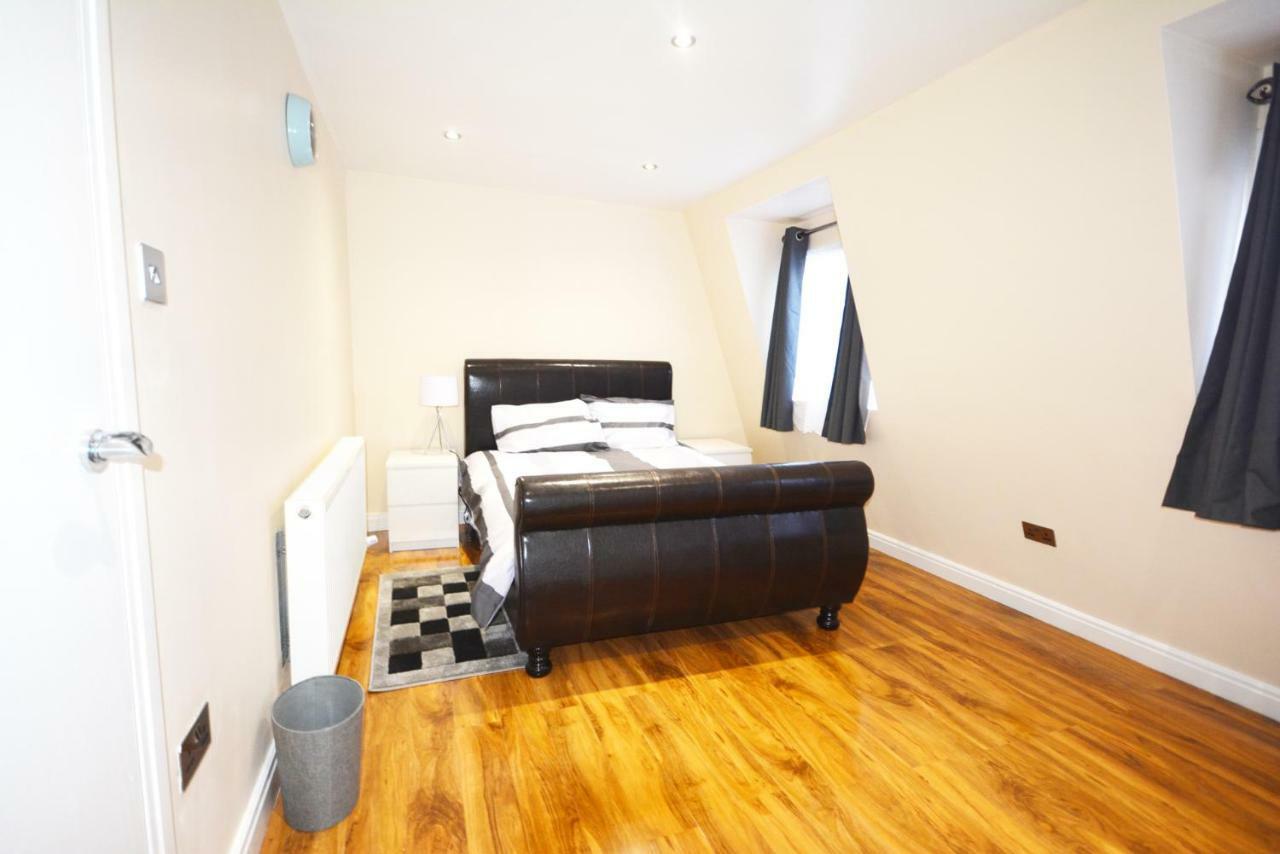 London Modern 4 Bedroom Apartment Exterior foto