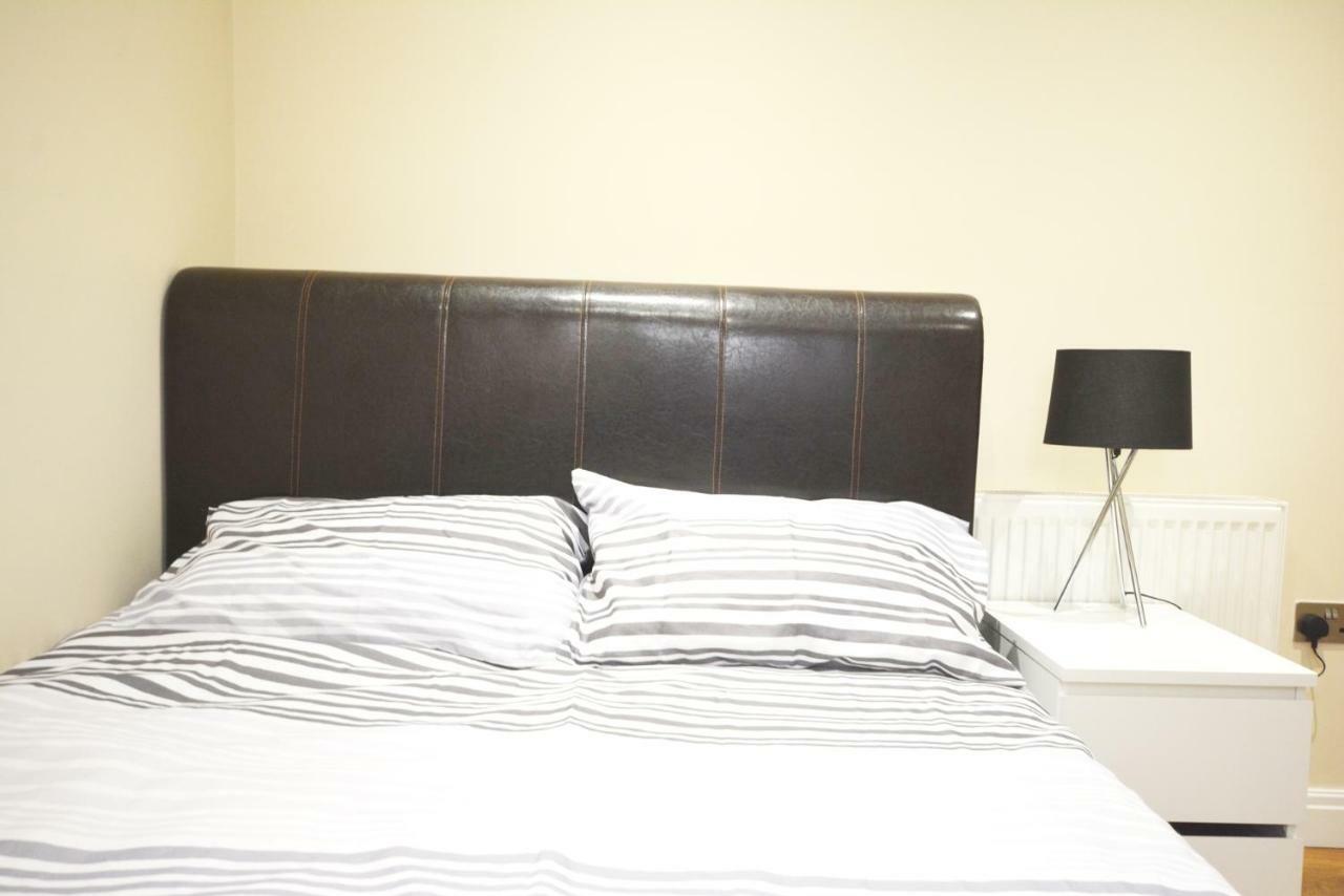 London Modern 4 Bedroom Apartment Exterior foto
